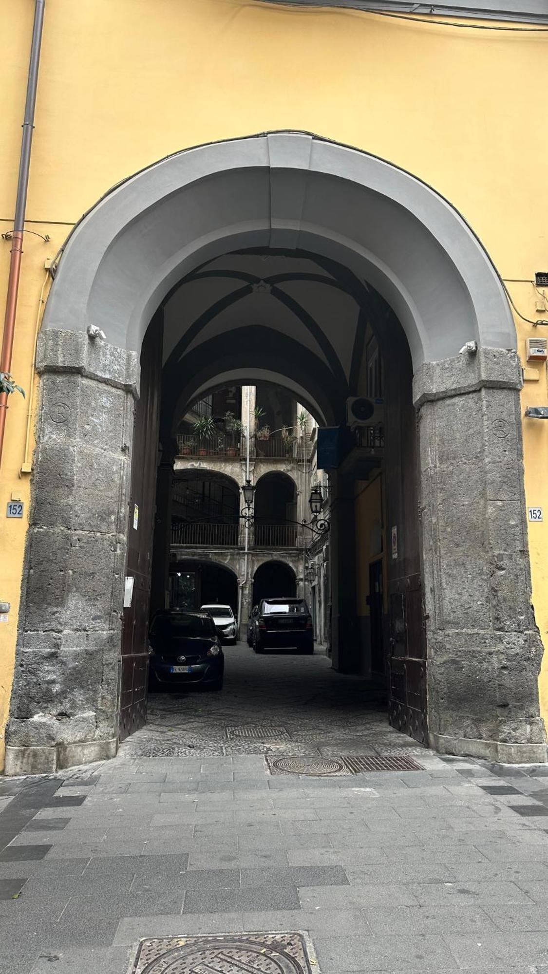 152room * Napoli
